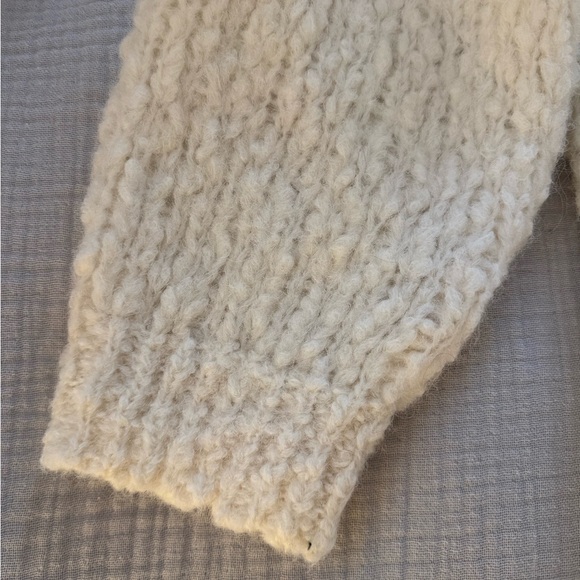 Mr. Mittens alpaca crew neck sweater - Picture 6 of 8